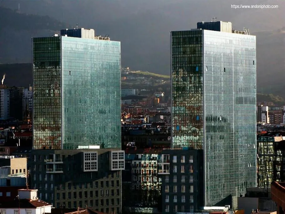 Exclusivo Espacio - Parking Gratis Bilbao 0*,